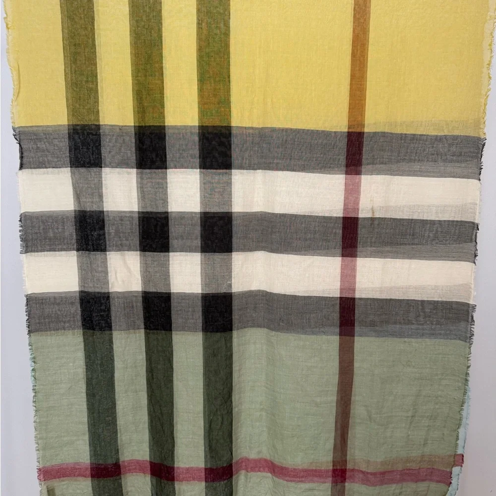 BURBERRY Women’s Plaid Multicolor Scarf - Picture 8 of 11